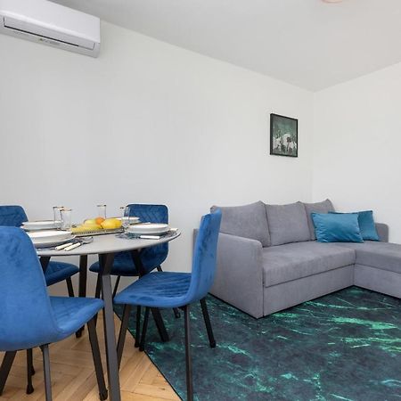Cozy And Comfortable Wola Apartment By Noclegi Renters Warszawa Exteriör bild