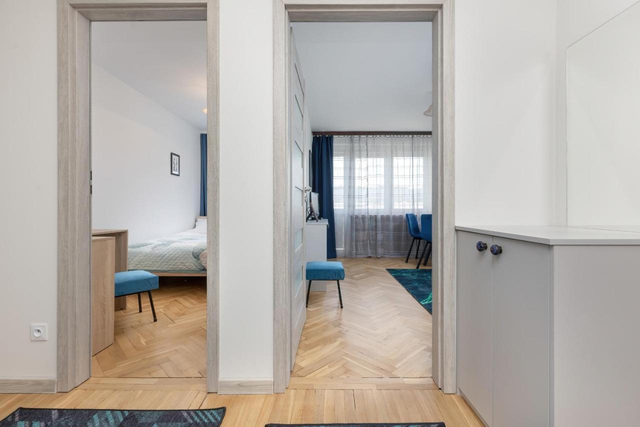 Cozy And Comfortable Wola Apartment By Noclegi Renters Warszawa Exteriör bild