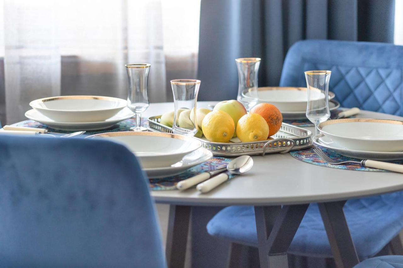 Cozy And Comfortable Wola Apartment By Noclegi Renters Warszawa Exteriör bild