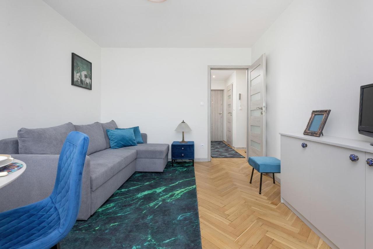 Cozy And Comfortable Wola Apartment By Noclegi Renters Warszawa Exteriör bild